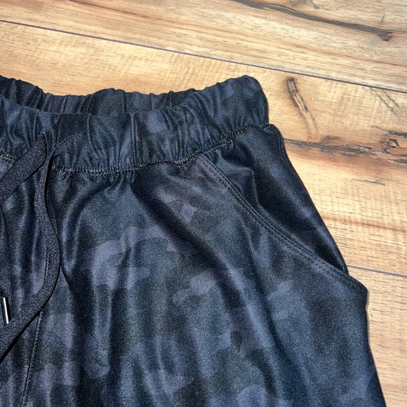 camo pants - Picture 3 of 4